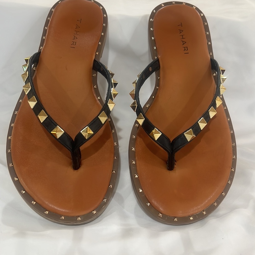 Beautiful TAHARI Sandals women‎  size 7